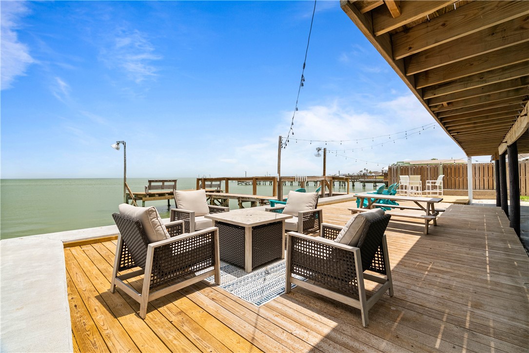 710 Copano Cove Property Photo 32