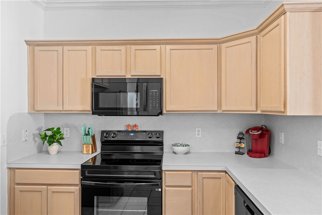 15110 Leeward Dr 103 Property Photo 6
