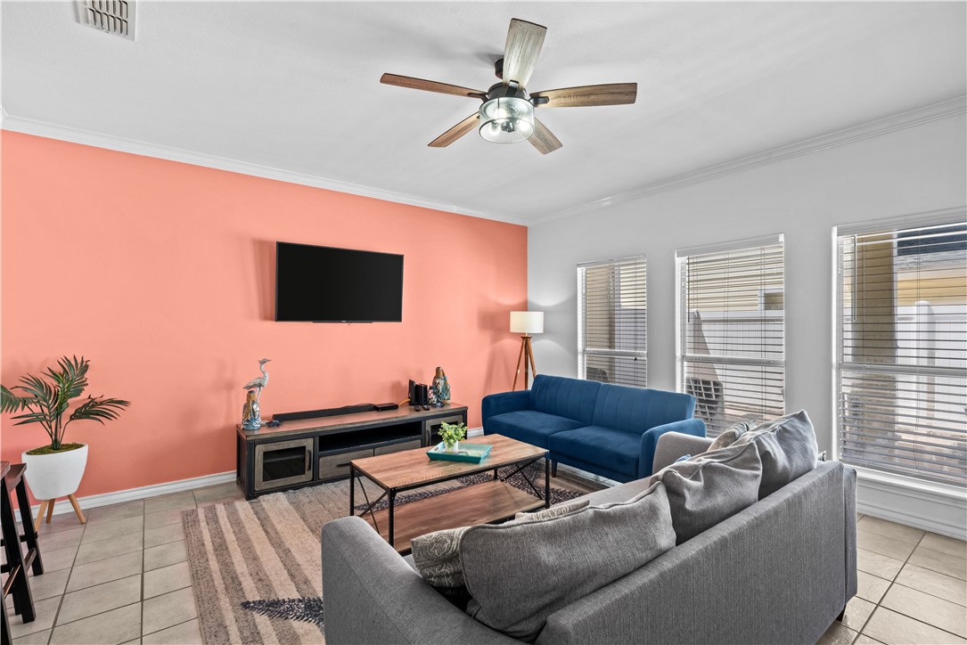 15110 Leeward Dr 103 Property Photo 11