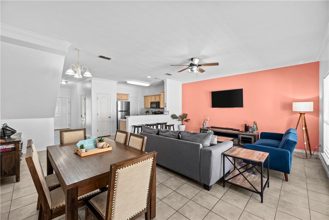 15110 Leeward Dr 103 Property Photo 12