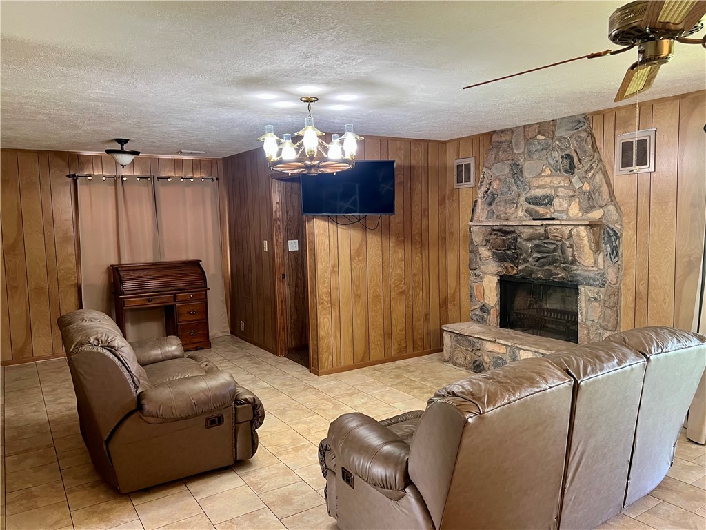 140 Lakeview Dr Property Photo 18