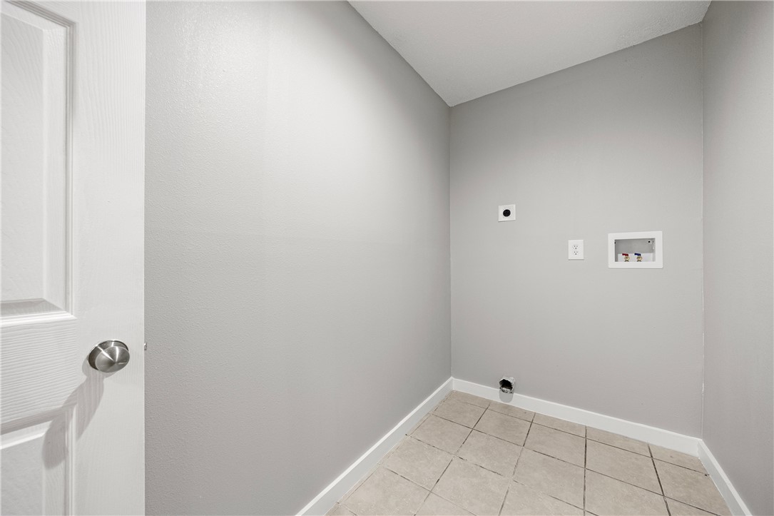 2614 Poinsetta Pl Property Photo 18