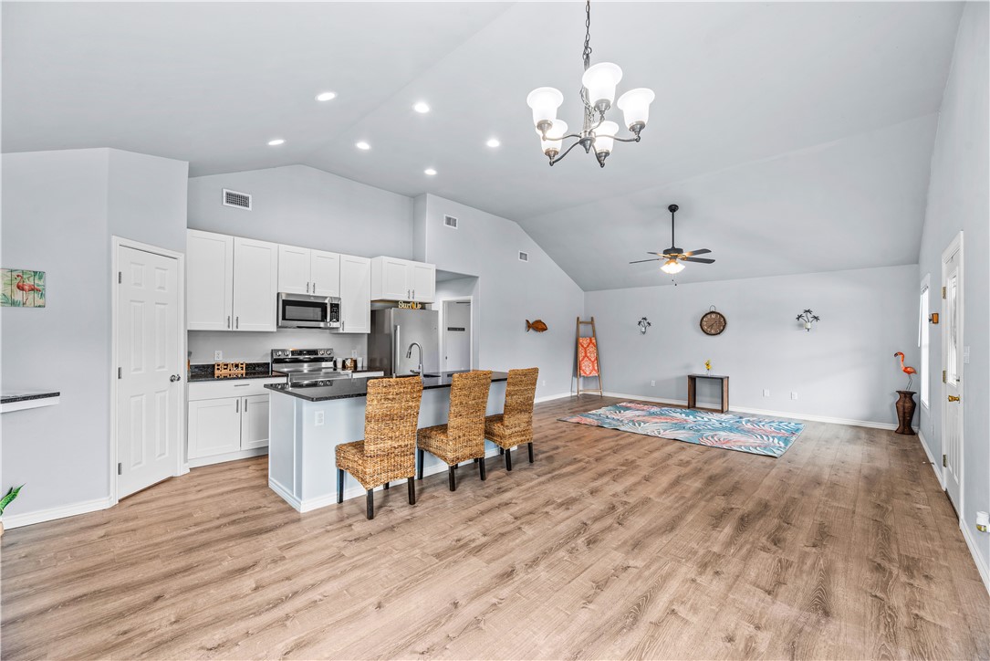 2111 Lone Star Property Photo 11