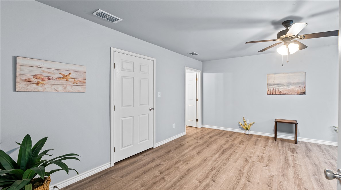 2111 Lone Star Property Photo 18