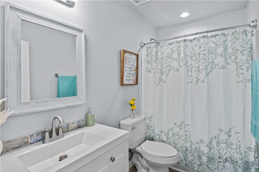 2111 Lone Star Property Photo 24