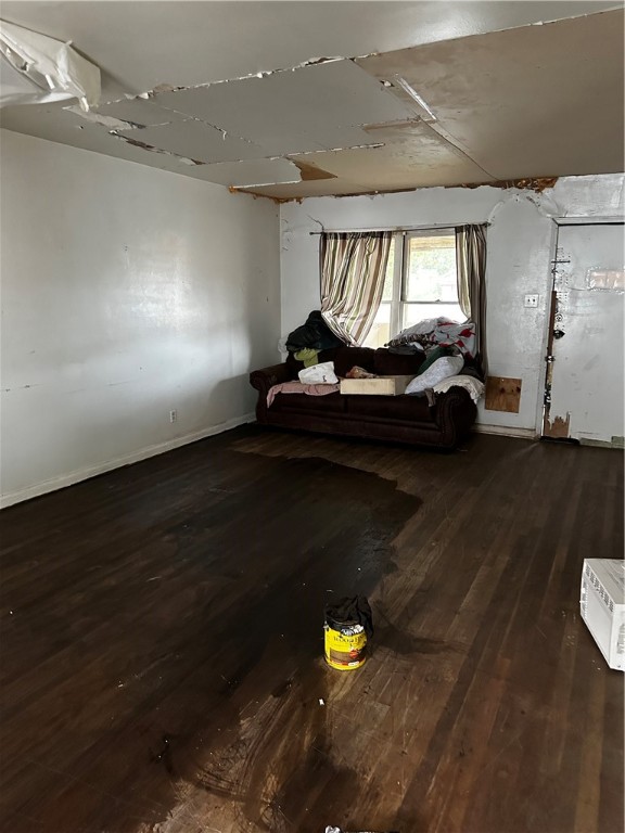 2201 Comanche St Property Photo 6