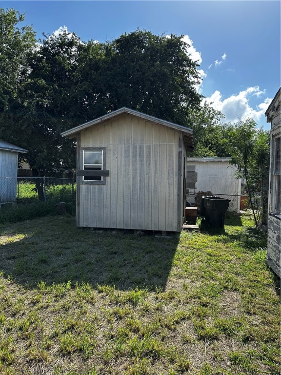 2201 Comanche St Property Photo 14