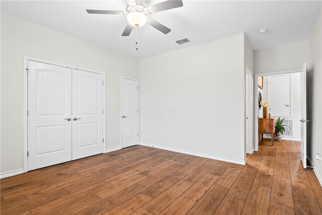 2718 Yeager Dr Property Photo 18