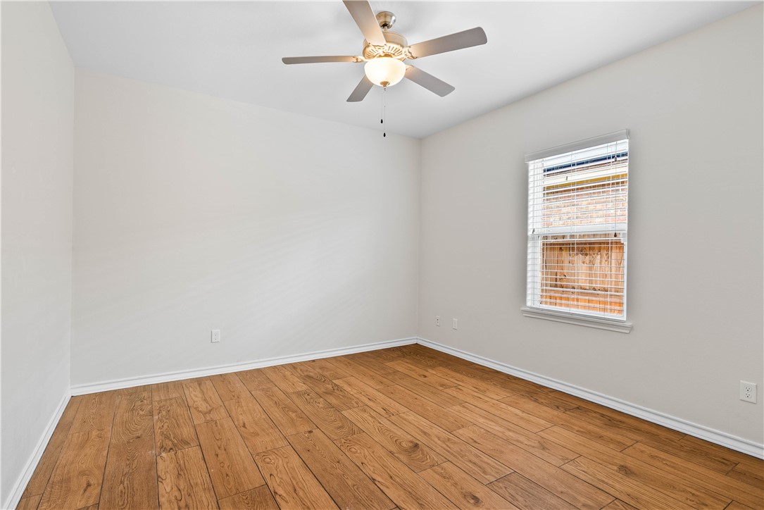 2718 Yeager Dr Property Photo 23