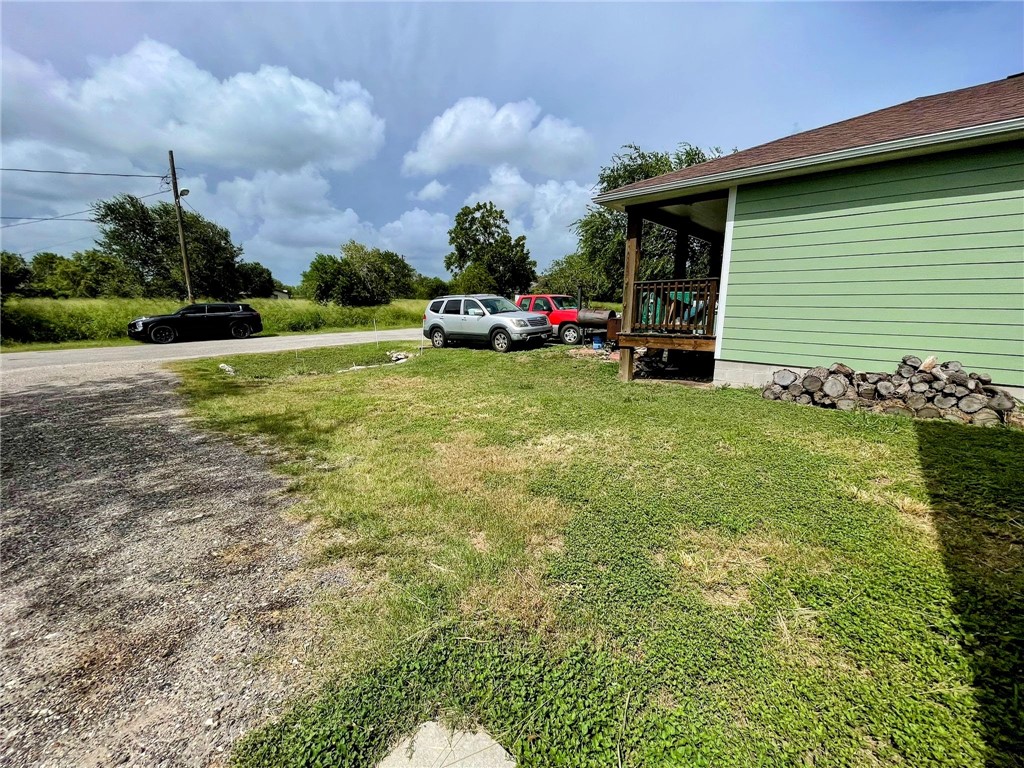 702 Celia St Property Photo 10
