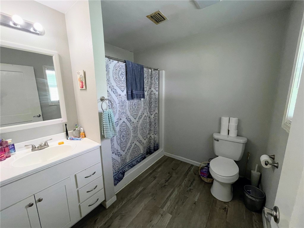 702 Celia St Property Photo 13