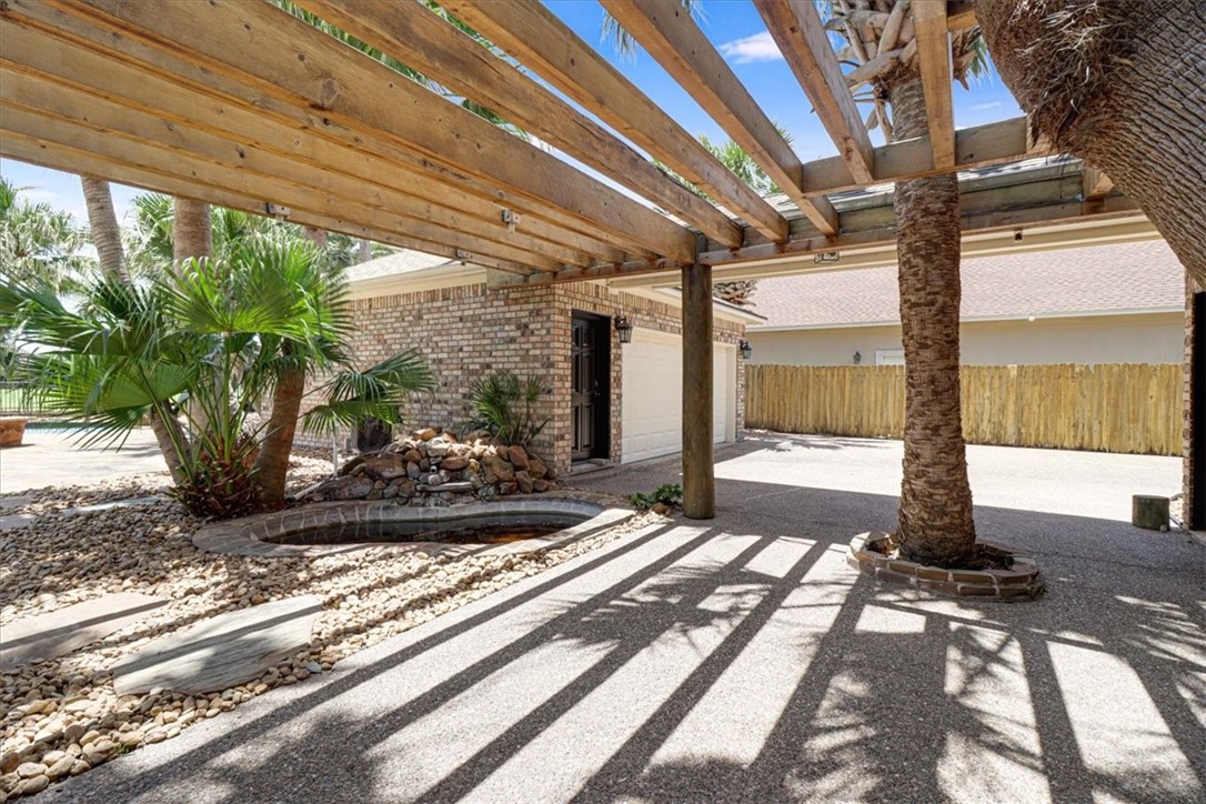 6302 Grandvilliers Dr Property Photo 6