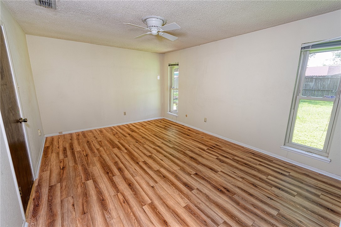 4513 Greensboro Dr Property Photo 20