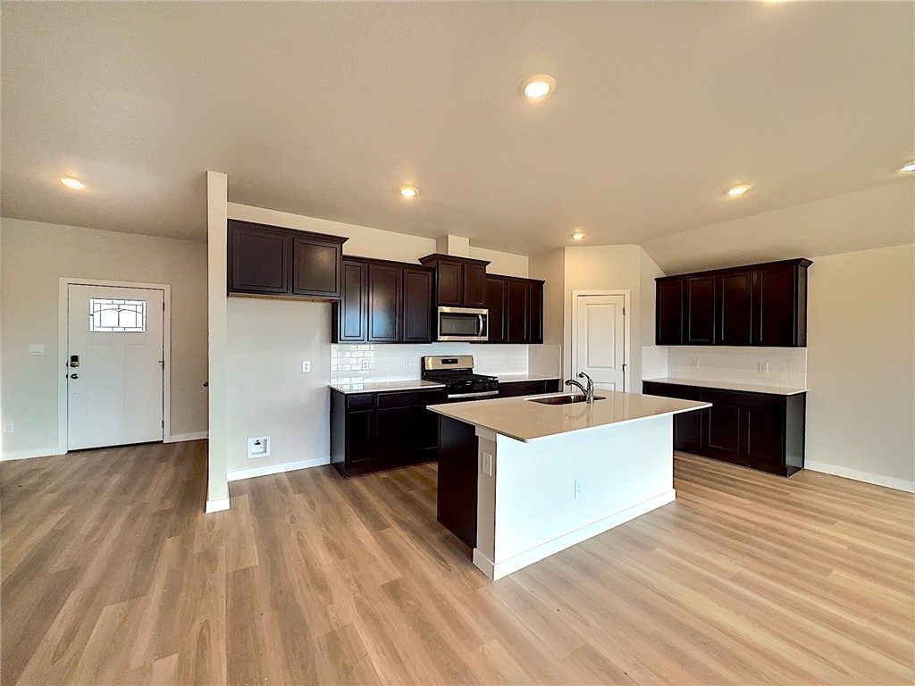 3405 Tanzanite Dr Property Photo 5