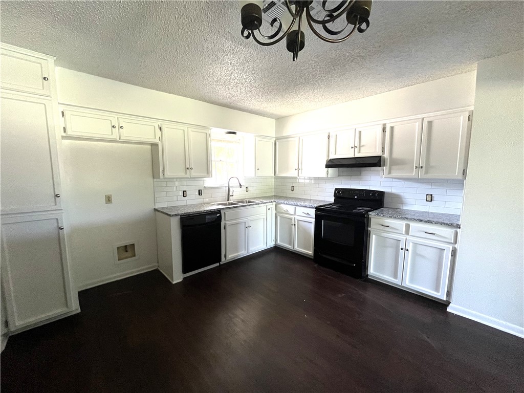 3001 Latour Pl Property Photo 5