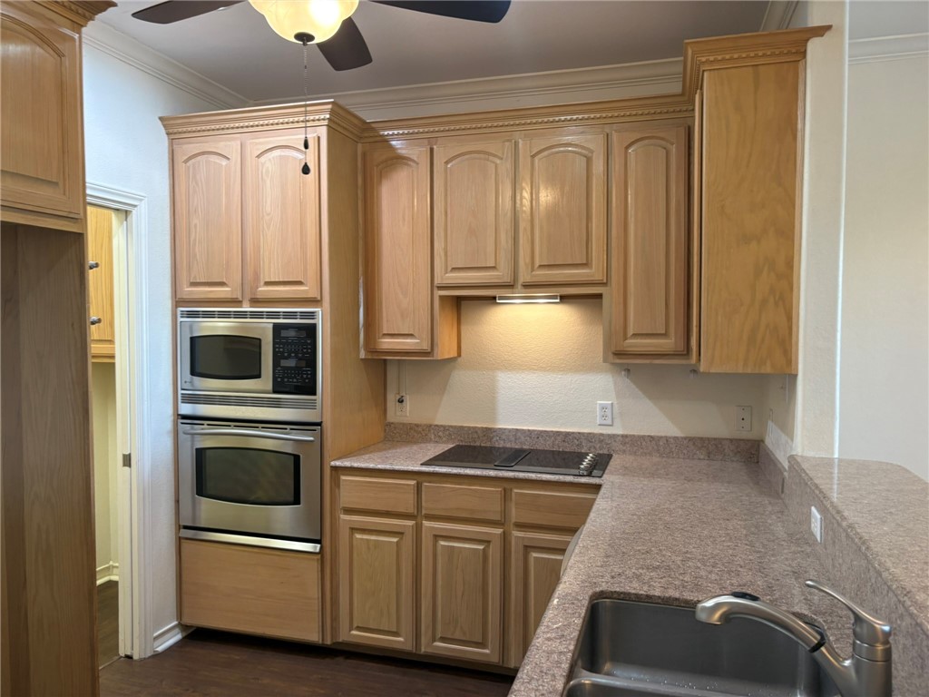 14813 Leeward Dr 502 Property Photo 5