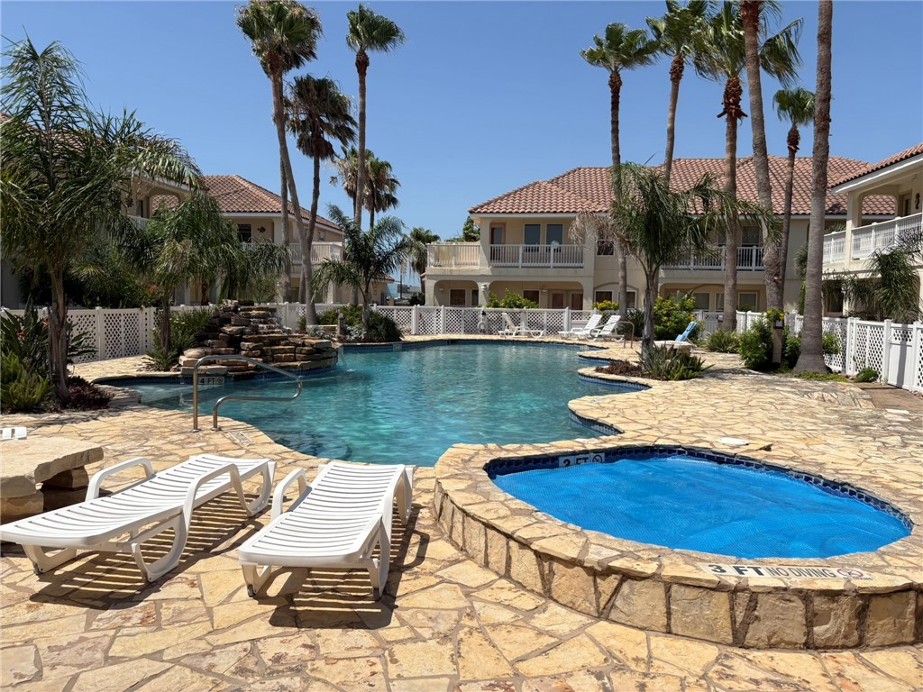 14813 Leeward Dr 502 Property Photo 16