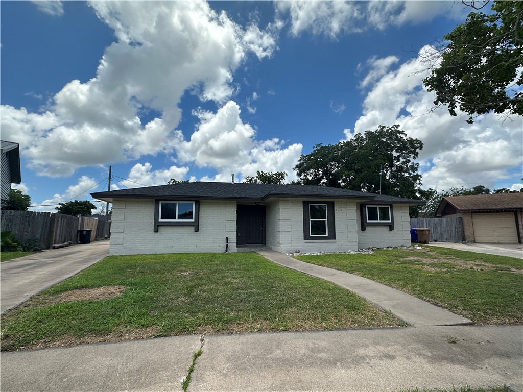 3313 Lynnwood Property Photo 1