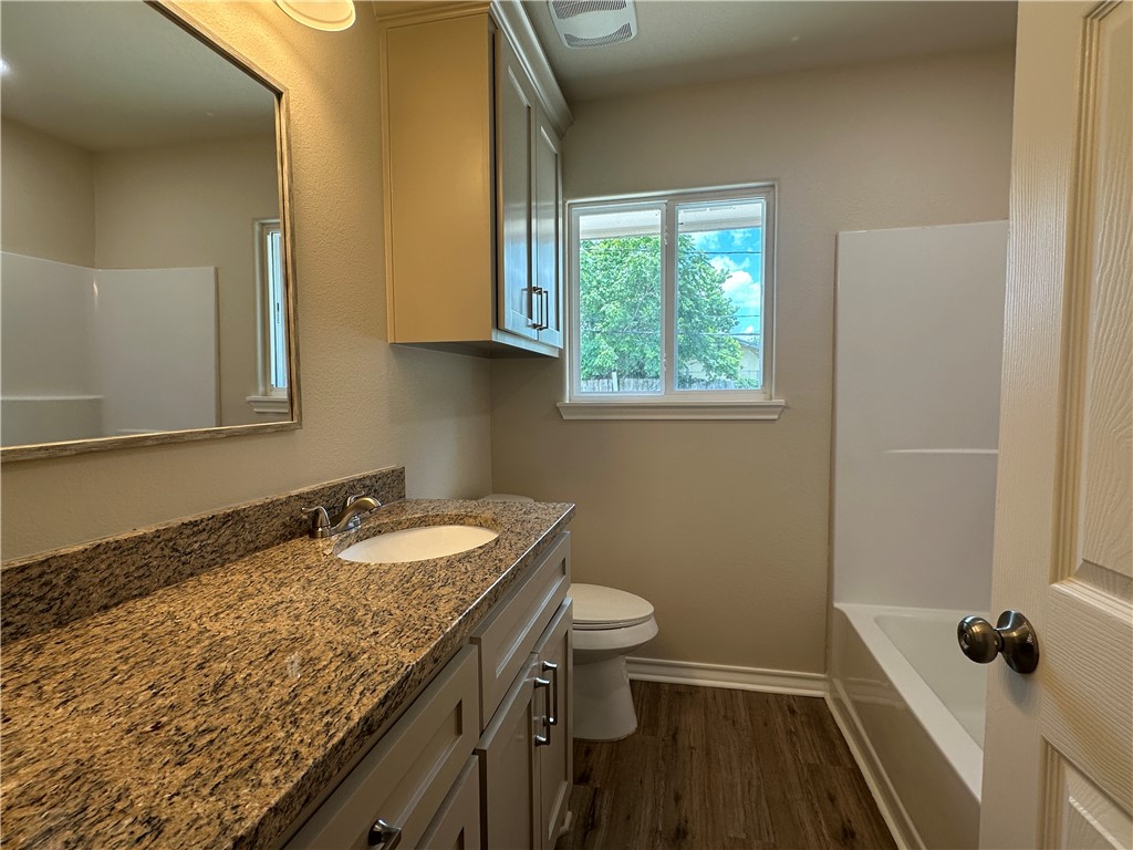 3313 Lynnwood Property Photo 9