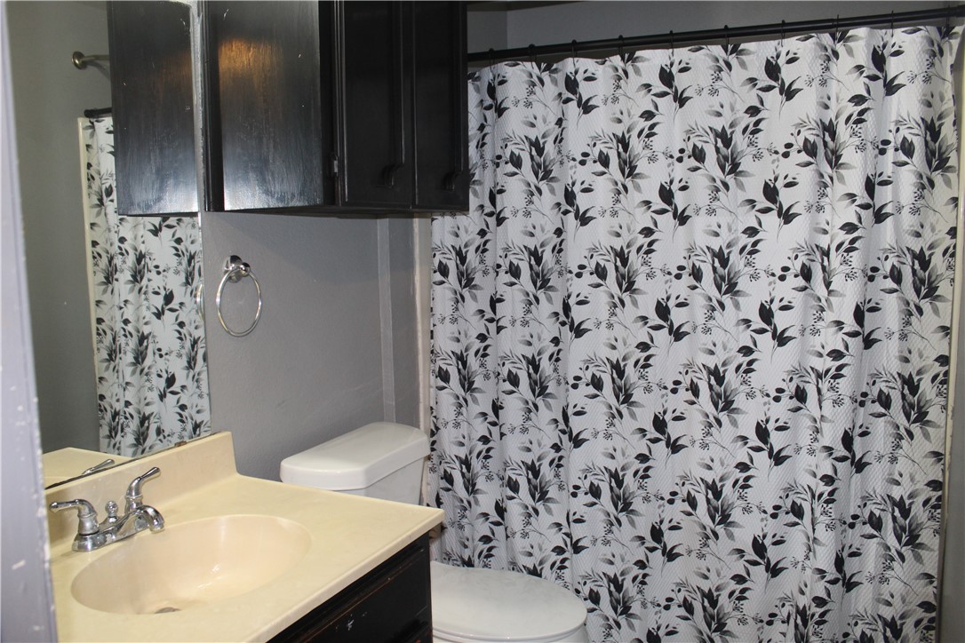 4023 Oak Bay #e Dr 5 Property Photo 3