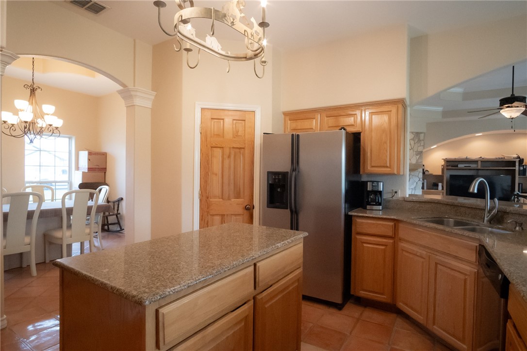 2204 Angel Ct Property Photo 5