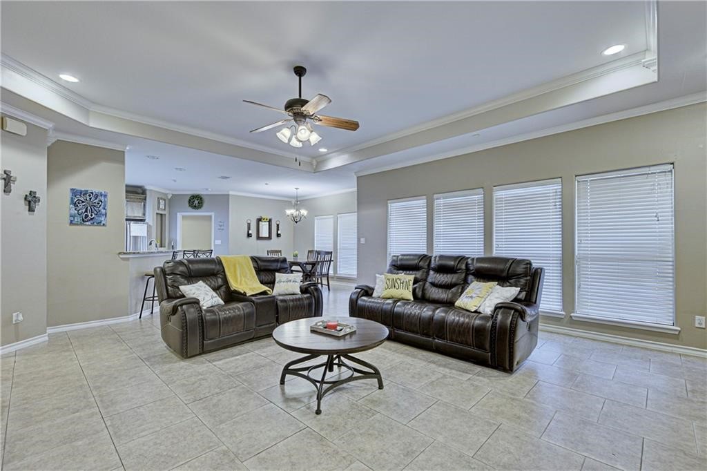 6730 Old Square Dr Property Photo 4