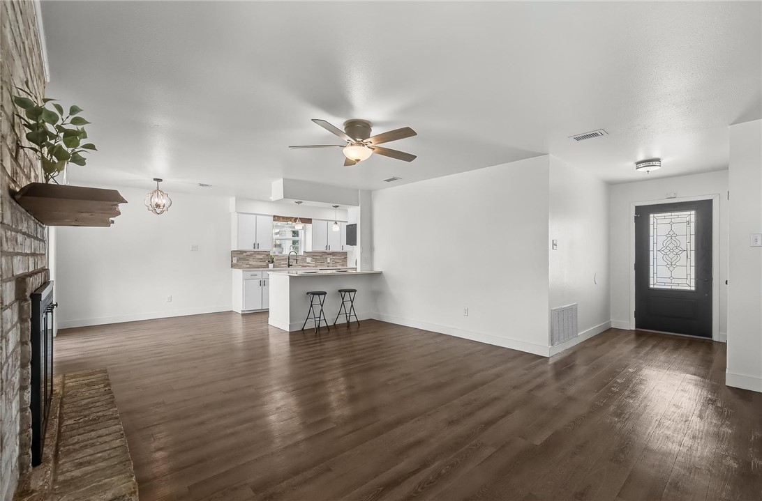 15422 Cuttysark St Property Photo 4