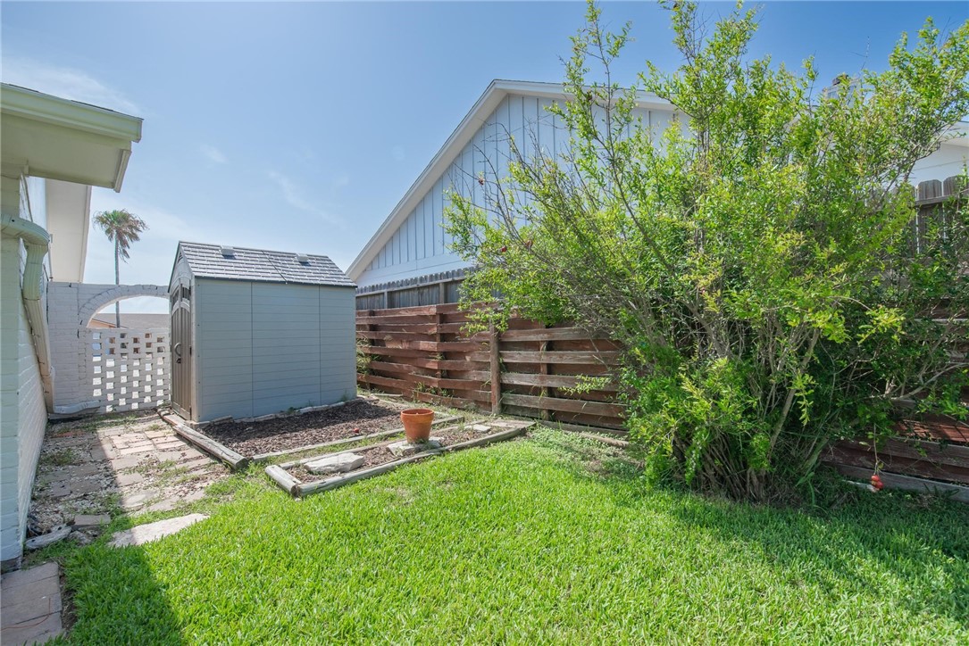 15422 Cuttysark St Property Photo 26