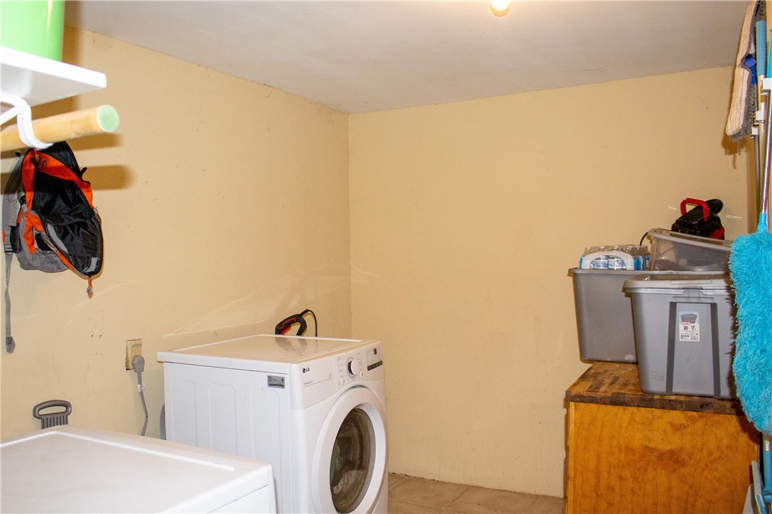 405 W Walton St Property Photo 6
