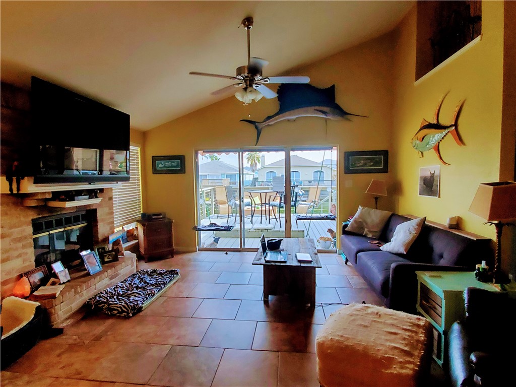 13938 Dasmarinas Dr Property Photo 5