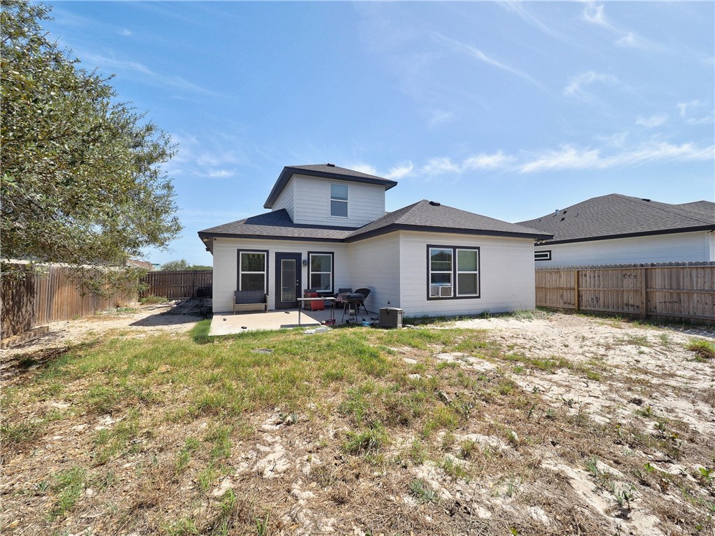 2050 Admiral Lane Property Photo 18