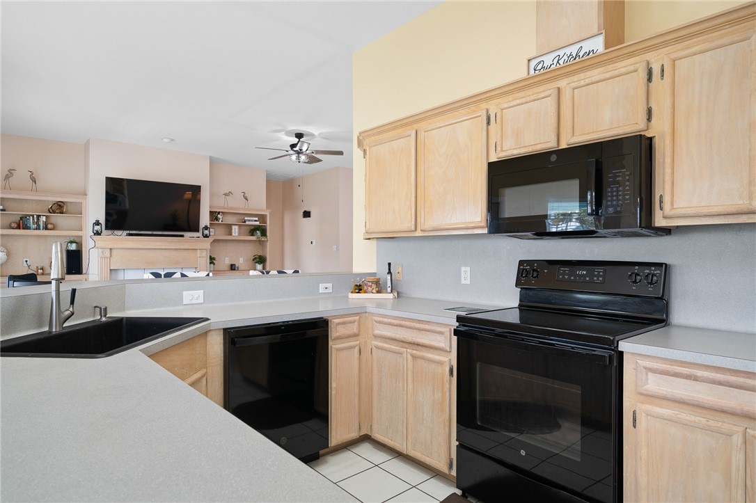 1025 Pompano Dr Property Photo 11