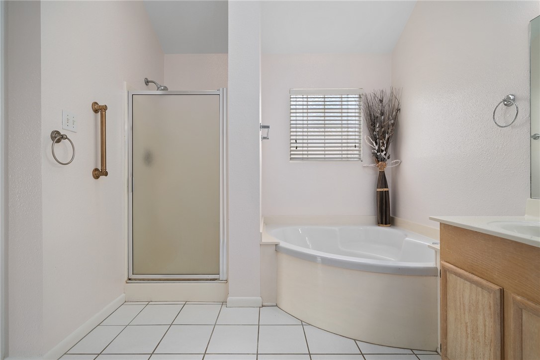 1025 Pompano Dr Property Photo 19