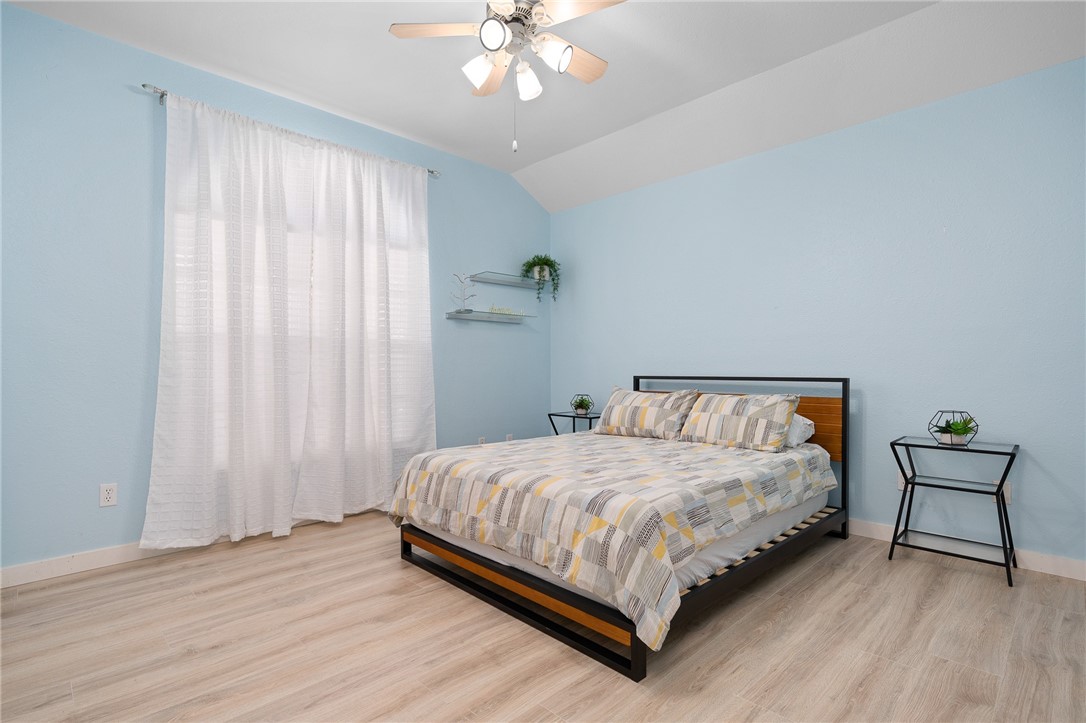 1025 Pompano Dr Property Photo 20