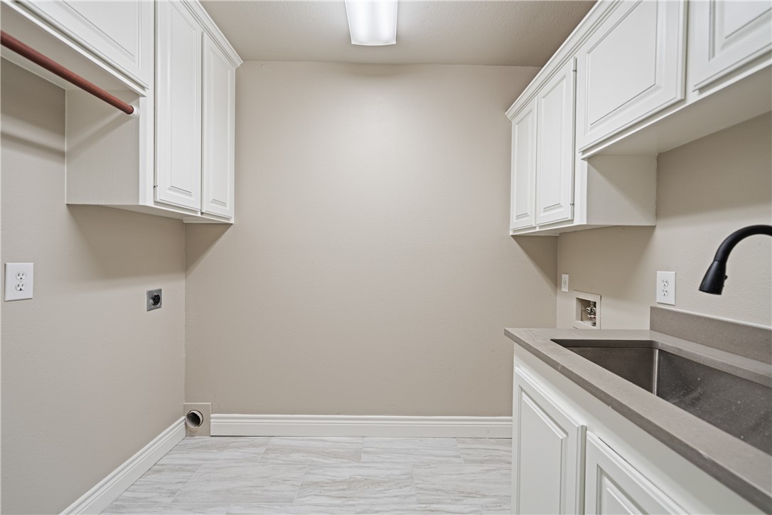 7529 Annemasse St Property Photo 33