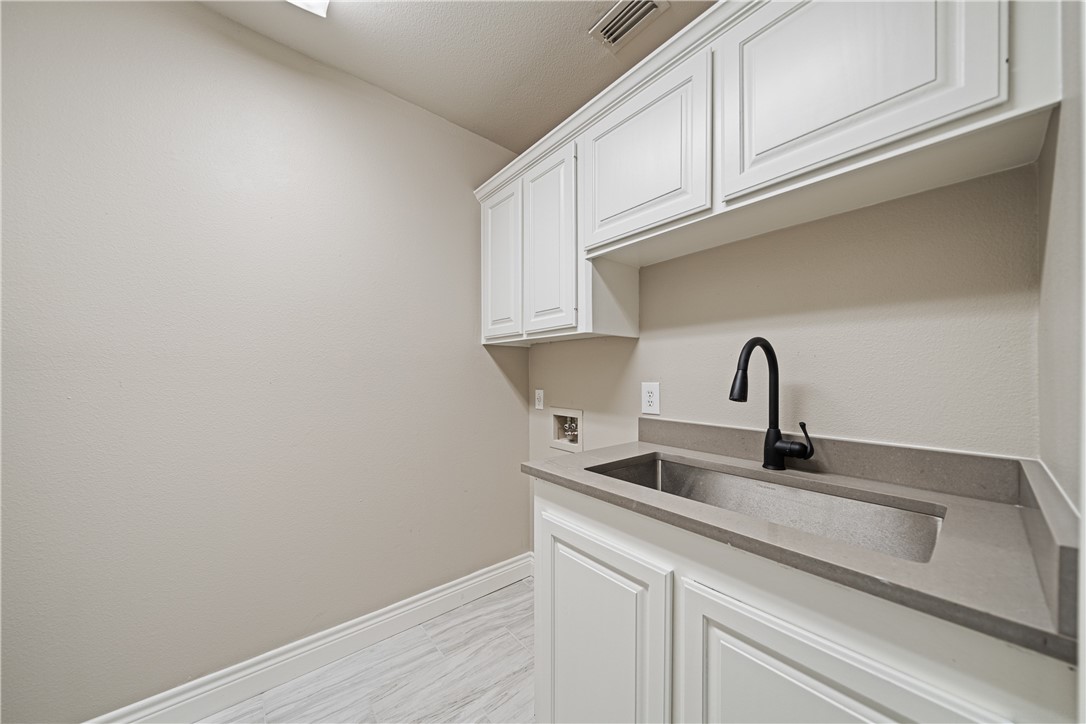 7529 Annemasse St Property Photo 35