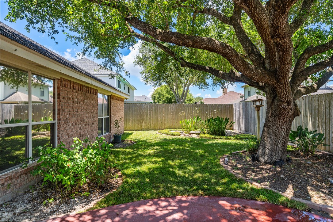 7529 Annemasse St Property Photo 36