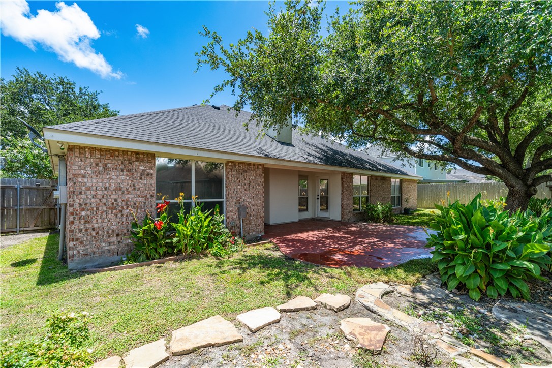 7529 Annemasse St Property Photo 38