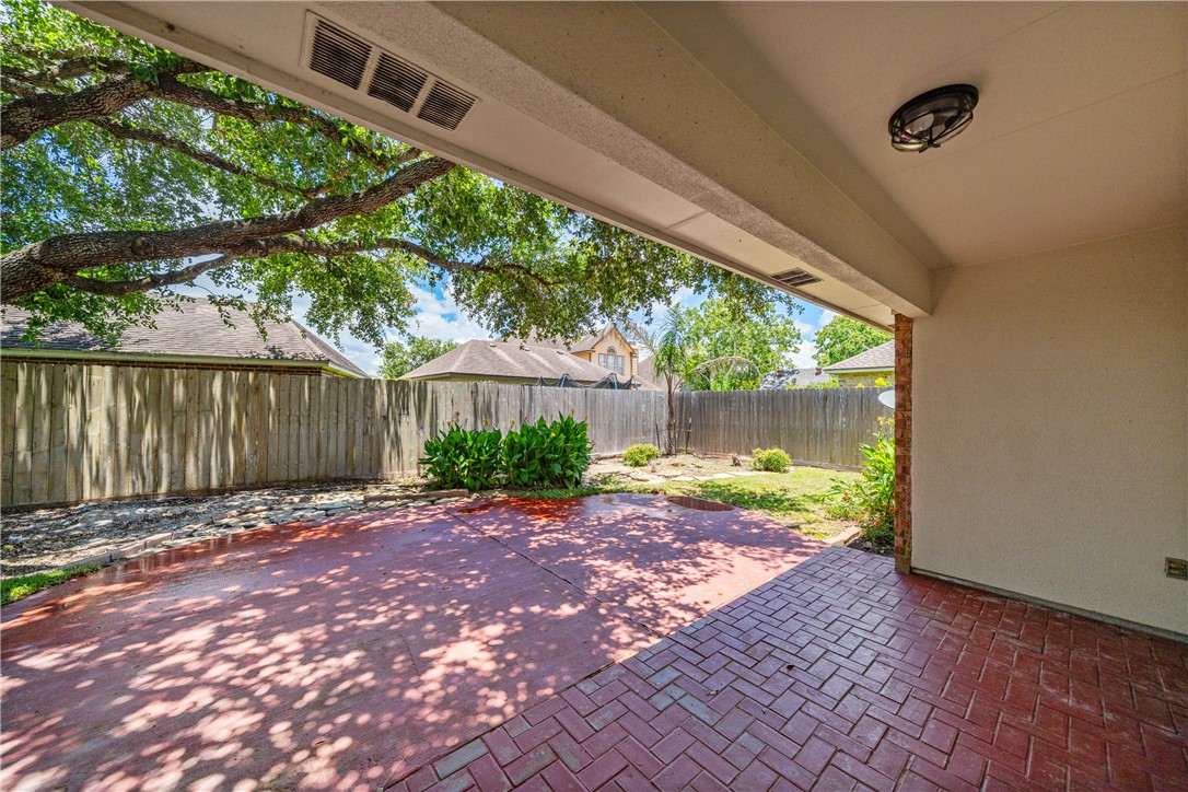 7529 Annemasse St Property Photo 40