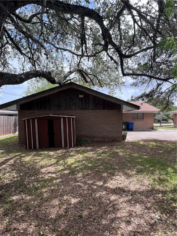 5825 San Saba Dr Property Photo 37