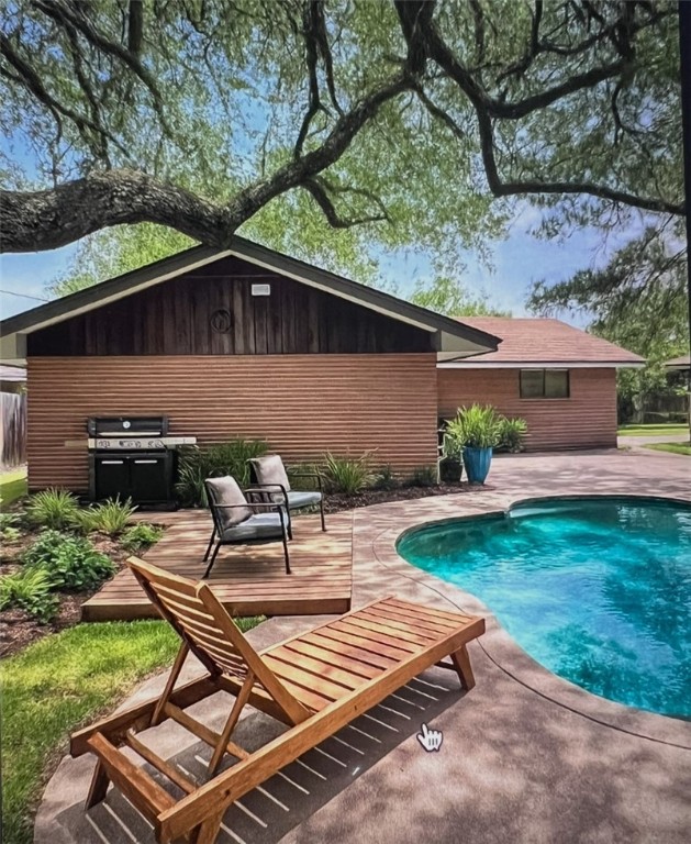 5825 San Saba Dr Property Photo 38