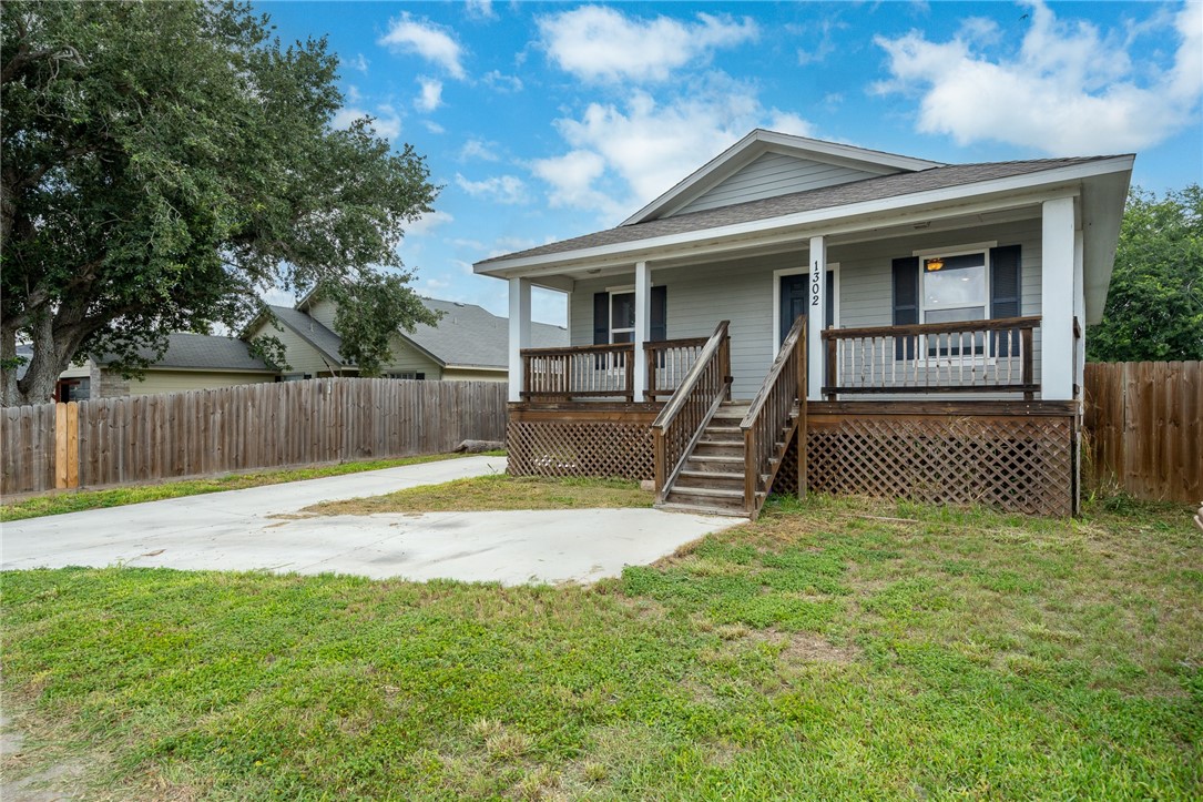 1302 Calle San Marcos Property Photo 2