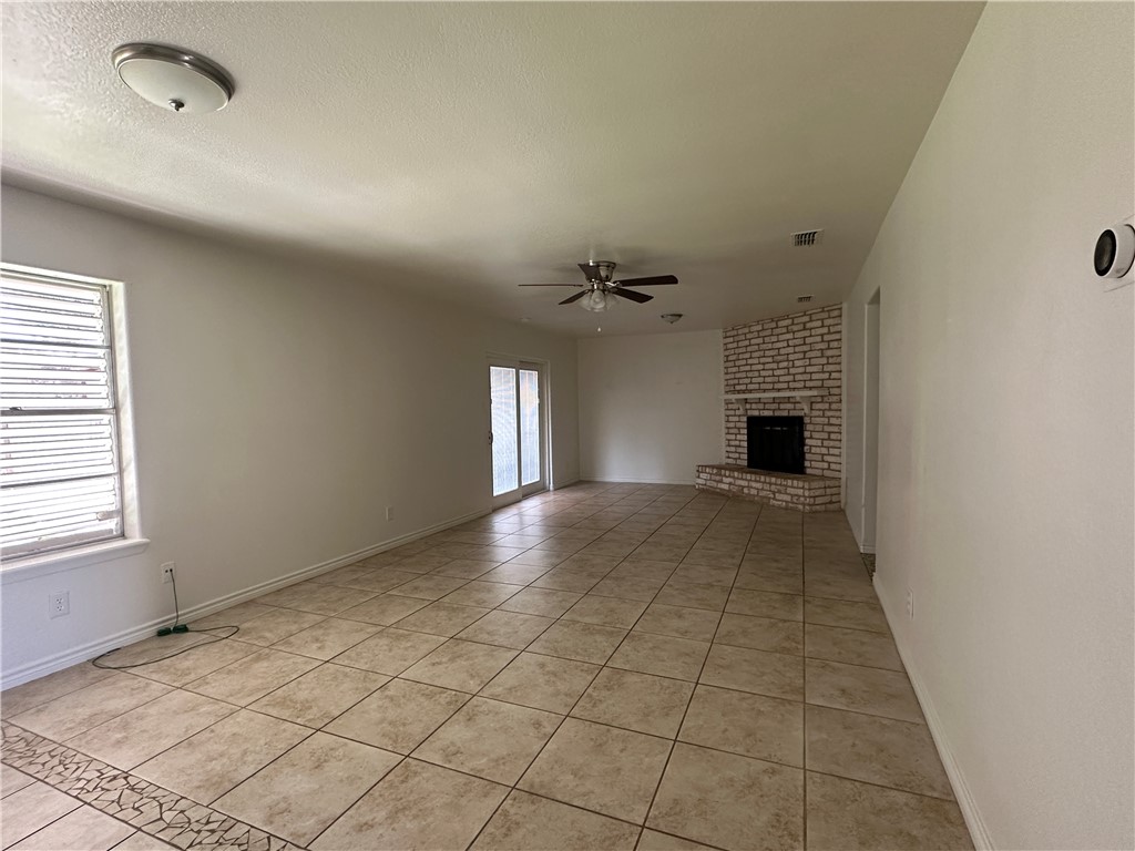 10533 Heizer Dr Property Photo 3