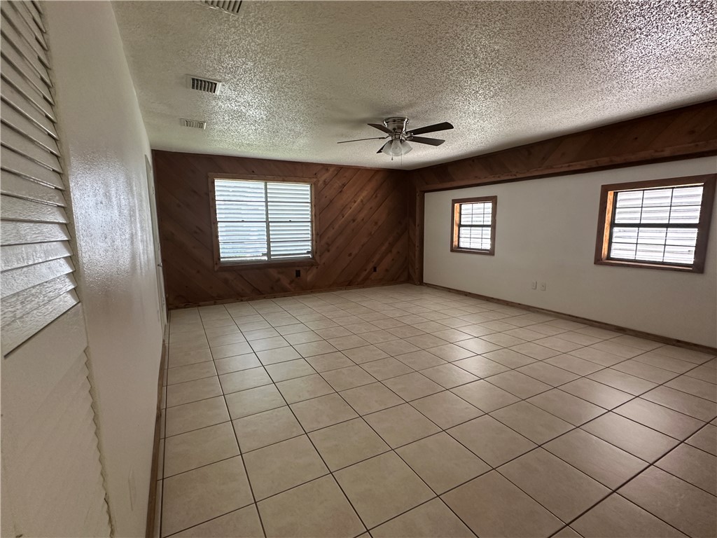 10533 Heizer Dr Property Photo 7