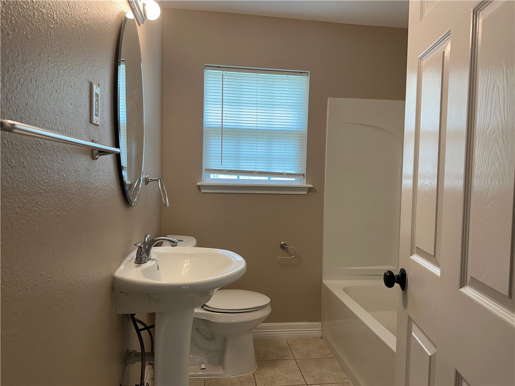 905 Ronald Dr Property Photo 9