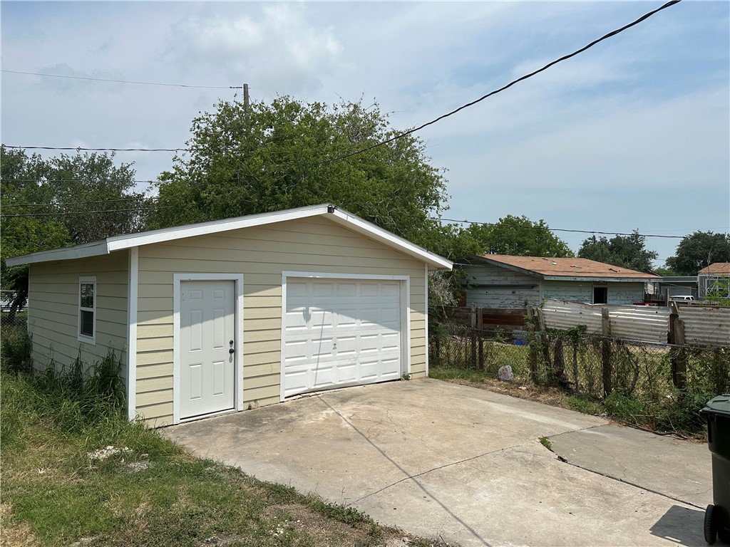 905 Ronald Dr Property Photo 11