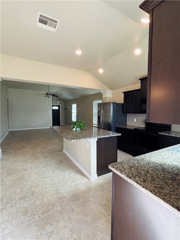 7522 Ranch View Dr Property Photo 4