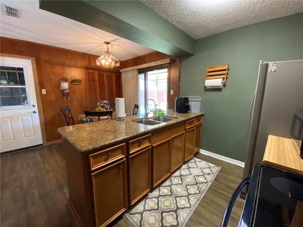 5610 Tanglewood Dr Property Photo 9