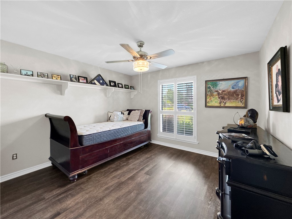 13910 Riverway Dr Property Photo 24