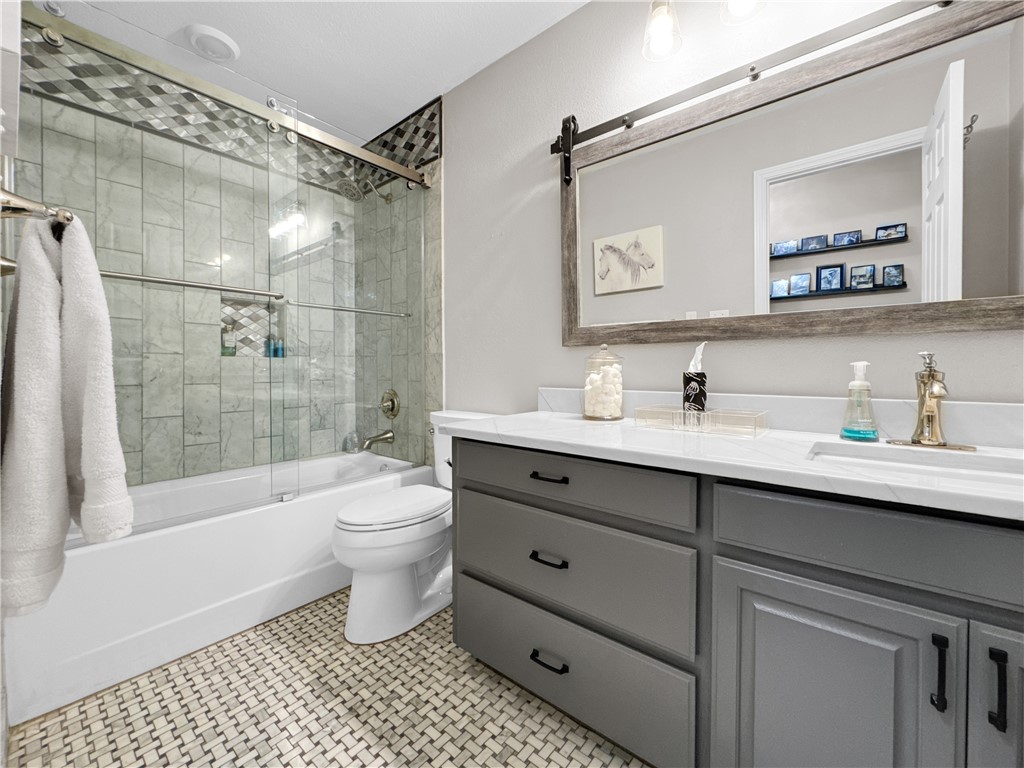 13910 Riverway Dr Property Photo 25